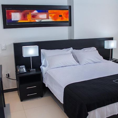 Hotel Metropolitano نيفا المظهر الخارجي الصورة