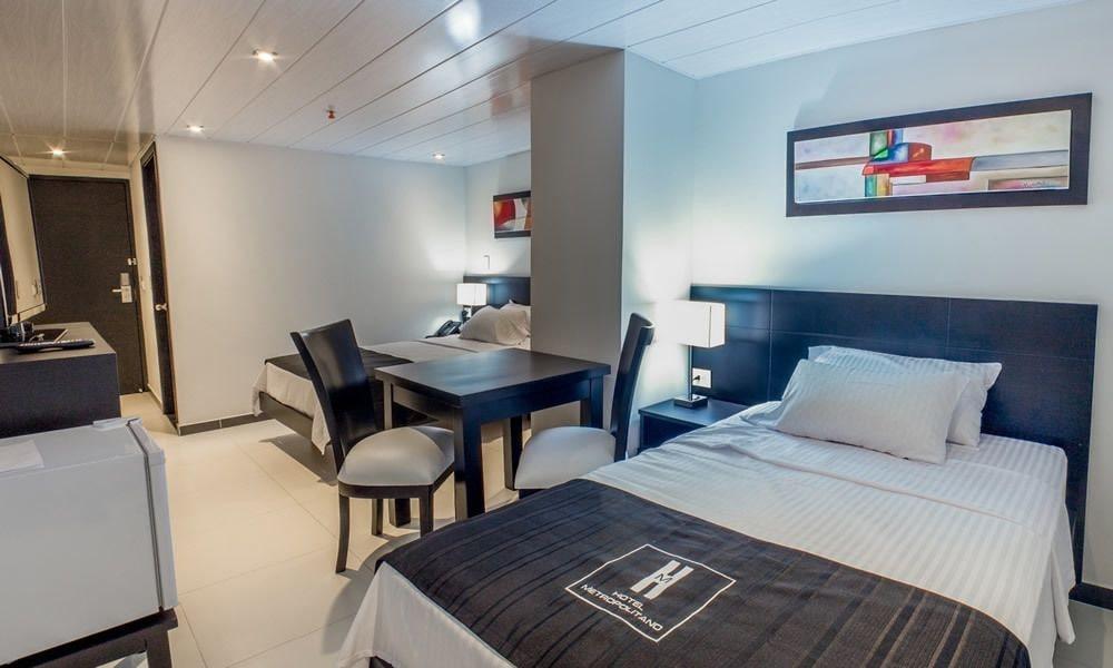 Hotel Metropolitano نيفا المظهر الخارجي الصورة