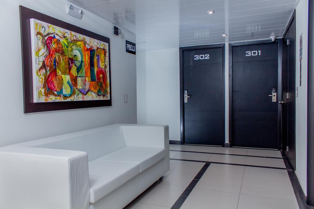 Hotel Metropolitano نيفا المظهر الخارجي الصورة